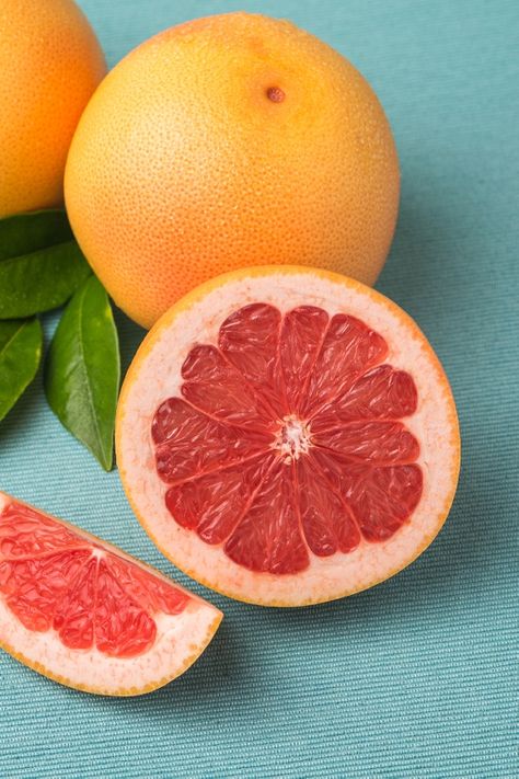 Eating Grapefruit, Grapefruit Diet Plan, Increase Immunity, Egg And Grapefruit Diet, Grapefruit Recipes, Lemon Diet, Caloric Deficit, Grapefruit Diet, Simple Health