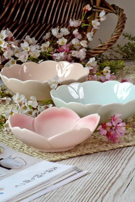 Cherry blossom themed dessert bowls Cherry Blossom Bedroom Aesthetic, Cherry Blossom Room Decor, Cute Ceramic Bowls, Ceramic Art Inspiration, Sakura Wedding Theme, Cherry Blossom Furniture, Spring Room Aesthetic, Sakura Decor, Vitamin Aesthetic