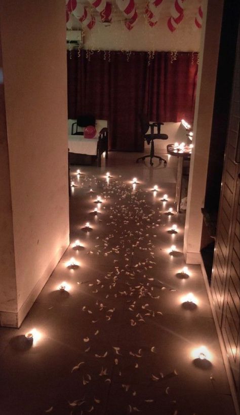 Hotel Valentines Day Room, Decorated Hotel Room For Birthday, Romantic Room Ideas, Ideas To Decorate Your Room, Day Room Decor, Hotel Room Decoration, Romantic Hotel Rooms, Anniversary Bedroom, Boyfriends Birthday Ideas