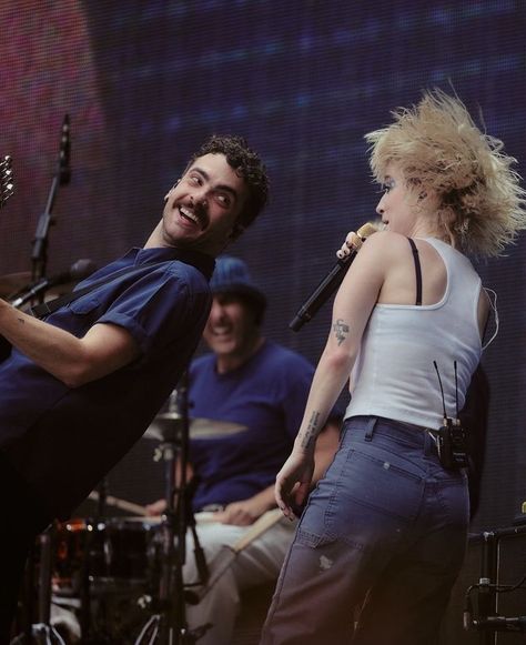 hayley williams + taylor york eras tour london 6/21/24 📸 zachary gray Hayley Williams And Taylor York, Charlie Swan, Taylor York, Paramore Hayley Williams, London Night, London Tours, York London, Hayley Williams, Crazy Girls