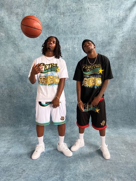 Basketball Photoshoot Ideas Men, Streetwear Brand Photoshoot, Nba Photoshoot, Freaknik 90s Outfit Ideas, Streetwear Fashion Photoshoot, Airbrush Shoes, Freaknik 90s Outfit, Shorts Photoshoot, Freaknik 90s