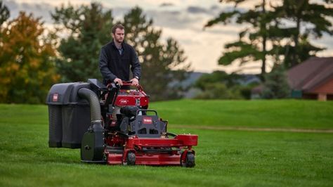 New Powered Bagging Attachment features vertically mounted blower that allows for maneuverability in tight spaces Argo Atv, Lawn Mower Trailer, Riding Mower Attachments, Zero Turn Lawn Mowers, Push Lawn Mower, Utility Tractor, Equipment Trailers, Enclosed Trailers, Natural Gas Generator