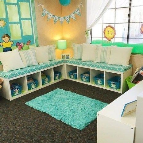 Classroom Library Set Up, Classroom Furniture Ideas, Classroom Library Ideas, Library Makeover, Classroom Makeover, Classroom Layout, Classroom Organisation, Flexible Seating, Classroom Furniture