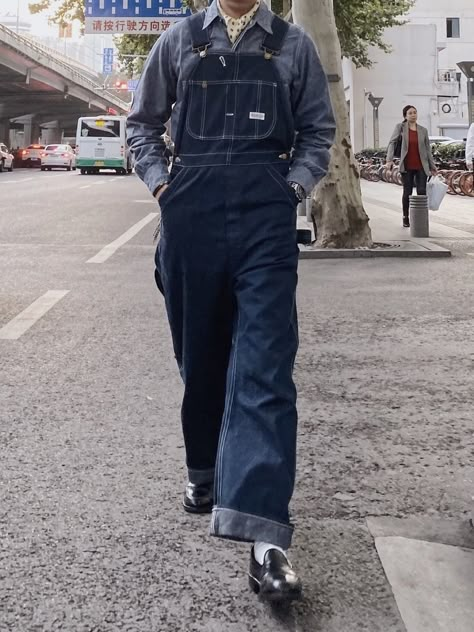 Denim Dungarees Outfit Men, Denim Jumpsuit Outfit Men, Mens Dungarees Outfit, Male Overalls Outfit, Grunge Overalls Outfits, Dungarees Outfit Men, Jumpsuit Outfit Men, Jean Overall Dress Outfit, Mens Overalls Outfits