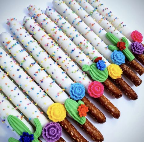 Fiesta Chocolate Covered Pretzels, Fiesta Pretzel Rods, Fiesta Theme Treat Table, Fiesta Chocolate Covered Strawberries, Fiesta Theme Dessert Ideas, Fiesta Themed Cake Pops, Mexican Party Treats, Fiesta Themed Desserts, Fiesta Desert Table