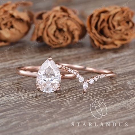 Minimalist Wedding Ring, Minimalist Wedding Rings, Pear Wedding Ring, Wedding Ring Unique, Pear Cut Engagement Rings, Pear Shaped Ring, Cute Engagement Rings, Moissanite Bridal Sets, Future Engagement Rings