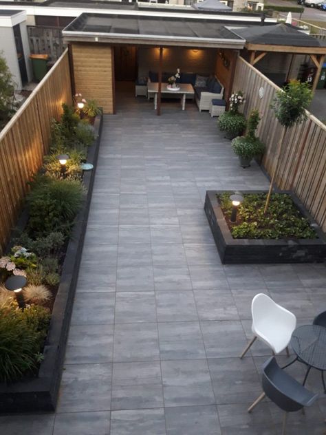 Moderne Have, Narrow Garden, Small Garden Landscape, Backyard House, Courtyard Gardens Design, Modern Backyard Landscaping, Back Garden Design, Small Backyard Gardens, Backyard Remodel