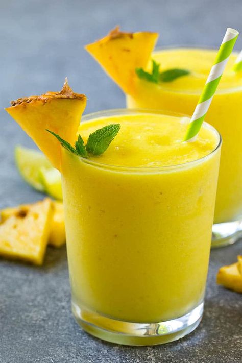 Pineapple Smoothie Recipes, Pineapple Recipe, Smoothie Recipes With Yogurt, Healthy Bowl, Smoothie Recipes For Kids, Tabbouleh Salad, Pineapple Drinks, Pineapple Water, Fruit Orange