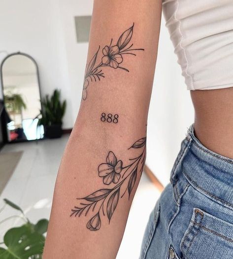 Floral Tattoo Ideas For Women, Jessica The Prankster Tattoo, Unique Artsy Tattoos, Arm Wrap Tattoo, Wrap Around Wrist Tattoos, Earthy Tattoos, Wrap Around Tattoo, Around Arm Tattoo, Simple Arm Tattoos