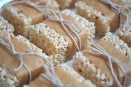 I've been craving homemade rice crispy treats and this salted brown butter recipe looks heavenly. Homemade Rice Crispy Treats, Krispies Treats, Rice Crispy Treats, Crispy Treats, Rice Krispie Treats, Rice Krispie, Rice Crispy, Sweets Treats, Krispie Treats