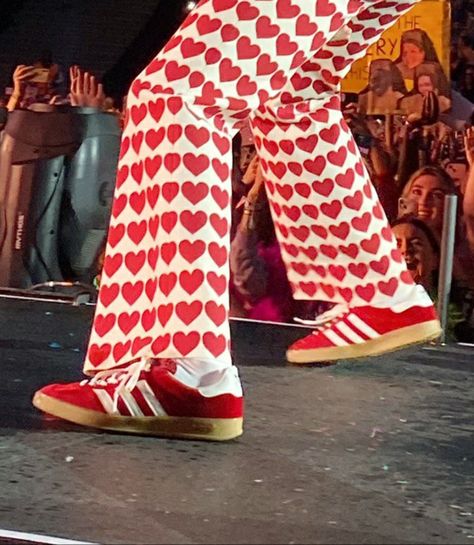 Harry Styles Shoes, Love On Tour Wembley, Satellite Stompers, Love On Tour Outfits Ideas, Harry Styles London, Hslot Outfit Ideas, Harry Styles Concert Outfit, Where The Crawdads Sing, Harry Outfits