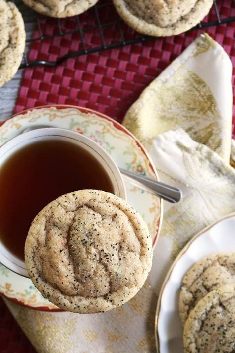 Have your tea and eat it too with these Earl Grey Snickerdoodles. A classic holiday cookie with cinnamon and finely ground Early Grey tea. Early Grey Tea, Peanut Butter Thumbprint Cookies, Earl Grey Cookies, Early Grey, Mocha Cookies, Christmas Shortbread, Hot Chocolate Cookies, Chai Recipe, Gluten Free Peanut Butter