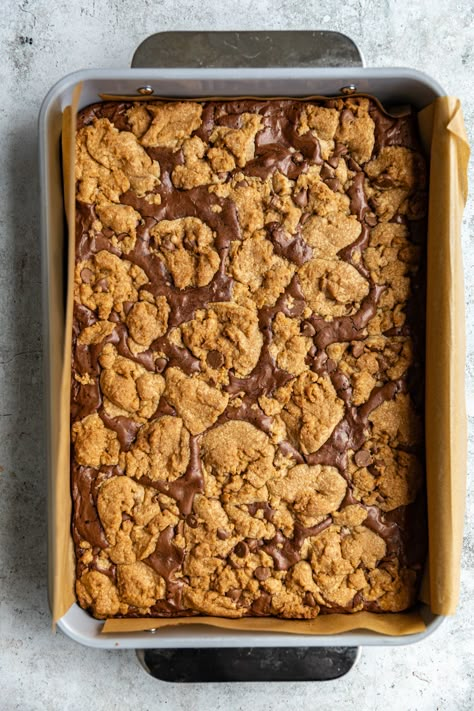 These brookies are made with an easy chocolate chip cookie dough thats dolloped on top of a one bowl batter brownie recipe. The result is a thick, chewy, and fudgy brookie that has crispy edges and a chewy center. This 9x13 dessert is easy for beginning bakers or anyone who can't decide between having chocolate chip cookies or brownies for dessert Easy Chocolate Chip Cookie Dough, Brookie Recipe, Easy Chocolate Chip Cookie, Brookies Recipe, Chocolate Chip Cookie Brownies, Easy Chocolate Chip Cookies, Bar Cookies, Brownie Recipe, Brownie Mix