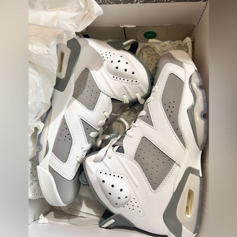 Grey And White Jordan’s Gray And White Jordans, Decor Closet, Air Jordan 6 Retro, Jordan Grey, White Jordans, Jordan 6 Retro, Mens Bedroom, Womens Jordans, Air Jordan 6