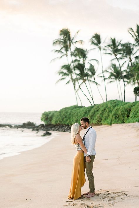 Maui Couples Photography, Engagement Photos Hawaii, Maui Photoshoot, Bellas Wedding, Engagement Photos On The Beach, Hawaii Engagement Photos, Canon M50, Maui Honeymoon, Hawaii Photos