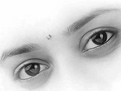 Bakgerand Photo, Nivedha Thomas, Eyes Images, Indian Eyes, Cartoons Dp, Dove Pictures, Beautiful Eyes Images, Red Background Images, Alphabet Photos