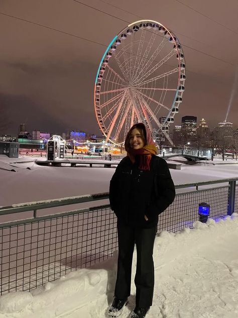 Montreal Aesthetic, Montreal In Winter, Montreal Winter, Season Aesthetic, Selfie Aesthetic, Canada Photos, Cold Outfits, Winter Aesthetic, Aesthetic Fashion