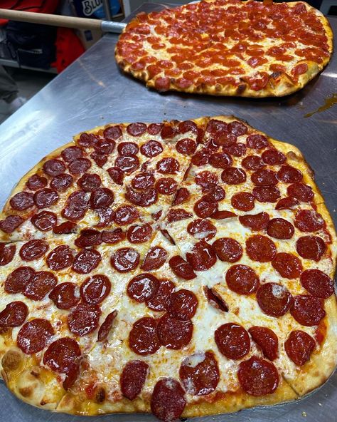 PORK or BEEF? Pick your #120pepperoni 😋🫶 . . . . . . #foodie #foodiegram #delish #tasty #pizzalove #pizzaporn #pizzaholic #pizzaman… | Instagram Beef Pepperoni, Brick Oven Pizza, Oven Pizza, Brick Oven, Vegan Options, Oven, Pizza, On Instagram, Instagram