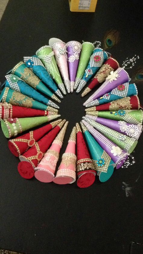 Mehndi rasam, decorated henna cones for diamond jubilee 2017...... houston north jamatkhana Mehndi Cone Decoration, Mehndi Rasam, Wedding Card Decorations, Mehndi Cone, African Inspired Jewelry, Henna Cones, Wedding Planning Decor, Mehndi Designs Book, Black Beaded Jewelry