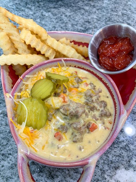 Cheeseburger Soup Hot Banana Peppers, Cheese Burger Soup Recipes, Cheddar Cheese Soup, Cheeseburger Soup, Sweet Heat, Perfect Dinner, Crock Pot Soup, Hot Soup, With My Friends