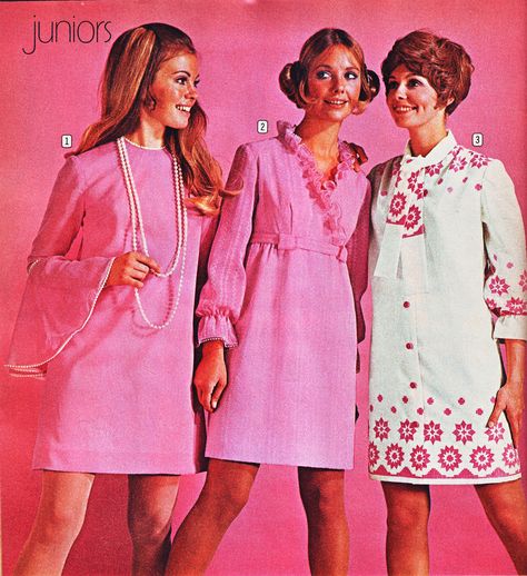 All sizes | BellasHess 1970 Sp pink dresses | Flickr - Photo Sharing!  Kay Campbell, Cay Sanderson and Joan Paulson. Cute 70s Outfits, 60s Fashion Vintage, 1970 Fashion, Fashion 1970s, 60s 70s Fashion, 70’s Fashion, 60s And 70s Fashion, 70s Outfits, Seventies Fashion