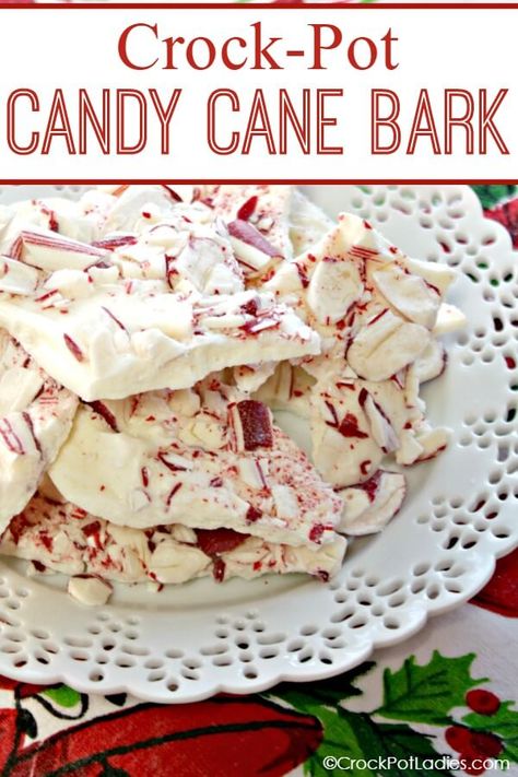 21 easy homemade candy to make Crock-Pot slow cooker Christmas candy recipes that you will adore! All are simple to make, there's chocolate, fudge, Christmas crack, turtles, peppermint clusters and more holiday favorites! Don’t miss these crockpot Christmas candy recipes that make fabulous gifts! #CrockPot #CrockPotRecipes #CrockPotCandy #SlowCookerCandy #SlowCooker #SlowCookerRecipes #Christmas #ChristmasCandy #ChristmasChocolate Candy Cane Bark, Crock Pot Candy, Crockpot Candy Recipes, Slow Cooker Candy, Slow Cooker Christmas, Crockpot Christmas, Holiday Candy Recipes, Crockpot Candy, Christmas Snack