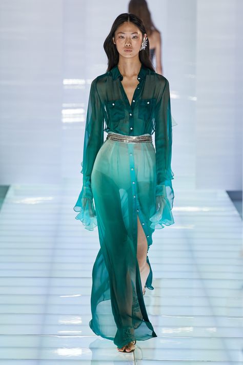 Azzaro Fall 2019 Couture Fashion Show Collection: See the complete Azzaro Fall 2019 Couture collection. Look 11 2019 Couture, Collection Couture, Amazing Dresses, Fashion Couture, Teal Dress, Fashion Weeks, Moda Vintage, Mode Inspo, Trend Fashion