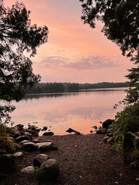 River Camping, Summer Camp Aesthetic, Camp Lake, Elsie Silver, Cowboy Romance, Vsco Summer, Aesthetic Vsco, Camping Aesthetic, Tiktok Aesthetic