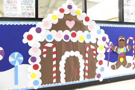 gingerbread house Bulletin Board Ideas | Gingerbread House Bulletin Board | Bulletin Board Ideas House Bulletin Board Ideas, Gingerbread House Bulletin Board, Class Room Door, Room Door Ideas, December Bulletin Boards, Christmas Bulletin Boards, Christmas Classroom Door, Preschool Winter, Christmas Bulletin Board