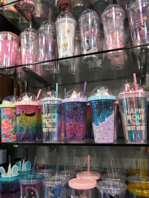 Cute Sipper With Straw, Sippers With Straw, Cute Water Bottles Aesthetic, Aesthetic Water Bottle, Stationery Store Design, Sipper Bottle, Starbucks Cup Design, Stationery Obsession, Cute Stationary School Supplies