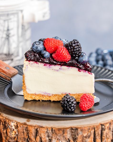 Recipes Ricotta Cheese, Ricotta Cheese Recipes Dessert, Ricotta Cheese Desserts, Recipes Using Ricotta Cheese, Cheesecake Deserts, Italian Ricotta Cheesecake, Recipe Using Ricotta, Berry Topping, Ricotta Dessert