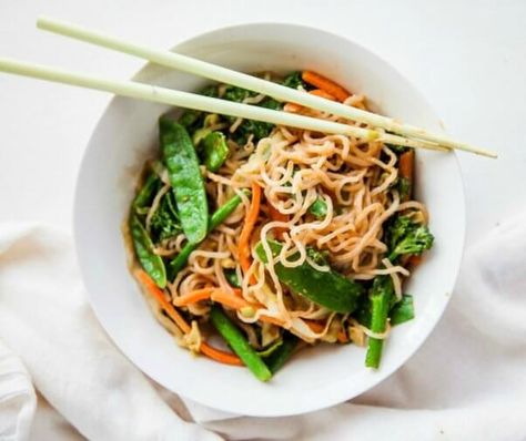 Vegan Keto Recipes Perfect for Low-Carb Eating | PETA Living Almond Butter Sauce, Low Carb Noodles, Vegan Keto Recipes, Shirataki Noodles, Keto Vegan, Low Carb Pasta, Special Diet, Carb Foods, Low Carb Vegan