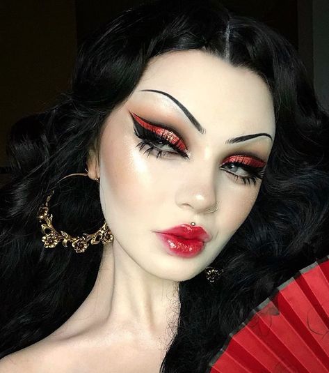 Drag Looks Make Up, Dark Drag Makeup, Alternative Drag Makeup, Goth Drag Makeup, Pretty Goth Makeup, Drag Makeup For Women, Goth Latina Makeup, Goth Glam Makeup, Derby Makeup