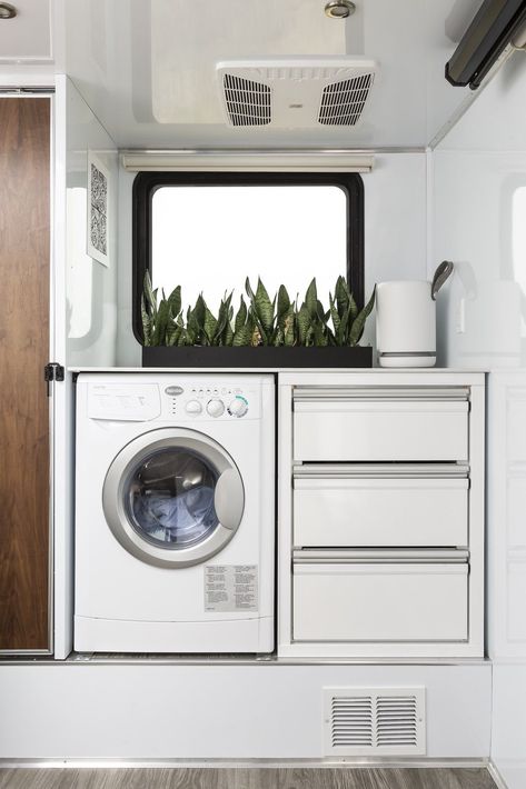 An optional washer/dryer combo unit can be added next to the three-drawer dresser. #dwell #mobilehome #designnews Tiny House Laundry Room, Tiny House Laundry, Living Vehicle, Laundry Unit, Modern Tiny Homes, Compact Washer And Dryer, Travel Trailer Living, Trailer Renovation, House Laundry Room