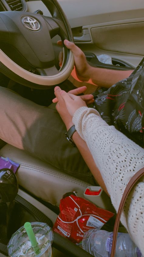 Couple In Car, Couples Hidden Face Pics, Bff Hands Aesthetic, Snap Streak Ideas Easy, Cute Images For Dp, Girl Crush Fashion, Hijabi Aesthetic, Self Portrait Poses, Cute Instagram Pictures