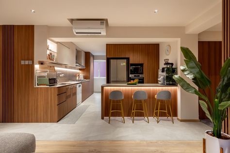 Tampines Street 32 | HDB (2024) by Dyel Design | Qanvast Kitchen Ideas Hdb, Hdb Interior Design, Hdb Kitchen, Painted Paneling Walls, Renovation Budget, Interior Design Singapore, Renovation Costs, Scandinavian Minimalist, Beautiful Houses Interior