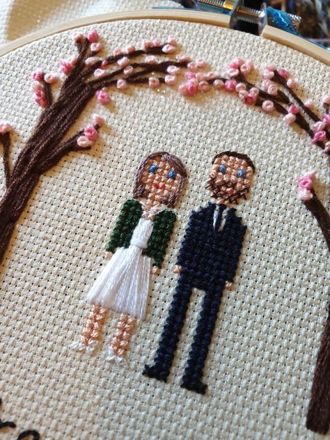 Family Tree Embroidery, Cross Stitch Wedding, Pixel People, Stitch Wedding, Stitch Family, Stitch People, Cross Stitch Family, Wedding Cross Stitch Patterns, Wedding Cross Stitch