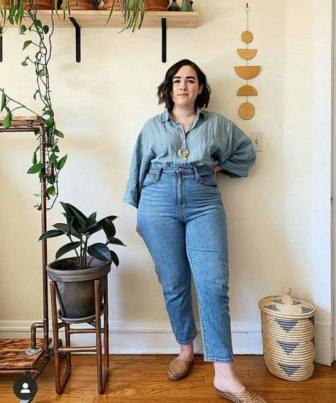 Plus Size Mom Jeans, Chubby Girl Fashion, Big Wardrobe, Plus Size Mom, Outfits Minimalist, Chubby Fashion, Look Plus Size, Curvy Style, Fashion Plus Size