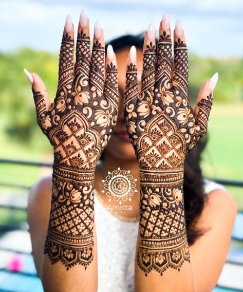 Mehendi Designs For Roka, Back Hand Mehndi Design Latest, Nail Polish With Mehendi, Bell Mehendi Design, Mehndi Designs For Shaadi, Mendi Design Bride, Telugu Mehendi Designs, Mehendi Designs For Hands Front And Back, Mehendi Designs For Hands For Wedding