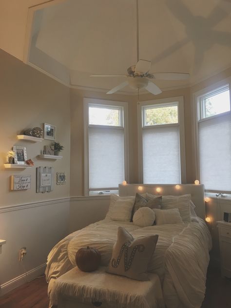 White Bedding Bedroom, Turret Room, White Comforter, Austin Homes, Room Makeover Inspiration, Organization Bedroom, White Bedding, Home Reno, Dream Bedroom