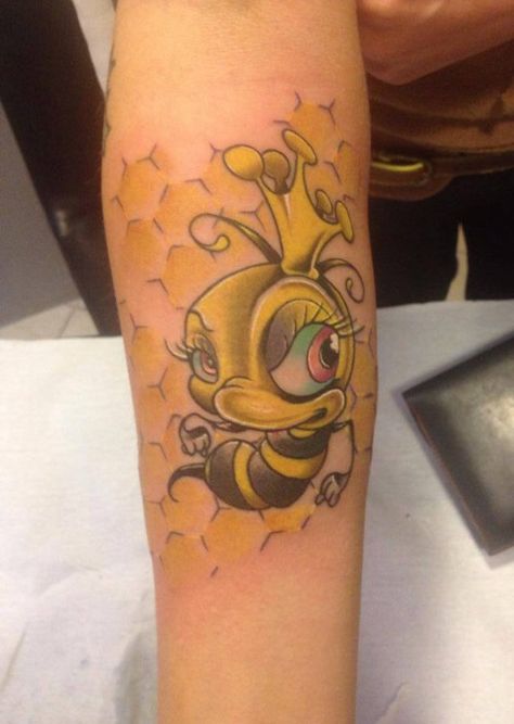 Bee Tattoo Meaning, Cartoon Queen, Bumble Bee Cartoon, Queen Bee Tattoo, Pinterest Tattoo Ideas, Bee Tattoos, Honey Bee Tattoo, Bee Cartoon, Bumble Bee Tattoo