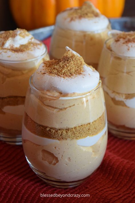 Pumpkin Mousse Parfaits Pumpkin Parfait, White Chocolate Pudding, Pudding Parfait, Pumpkin Mousse, Parfait Desserts, Dessert Places, Pumpkin Pudding, Pumpkin Recipe, Parfait Recipes