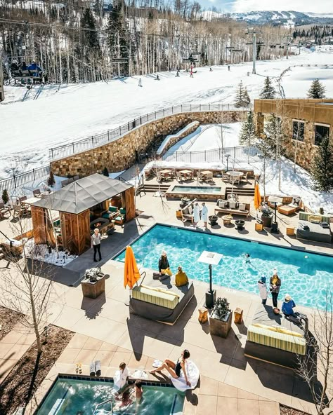 Aspen Bachelorette, Ski Trip Fashion, Ski Bachelorette, Large Wedding Venues, Mountain Hotel, Intimate Wedding Venues, Ski Chalets, Large Wedding, Aspen Colorado