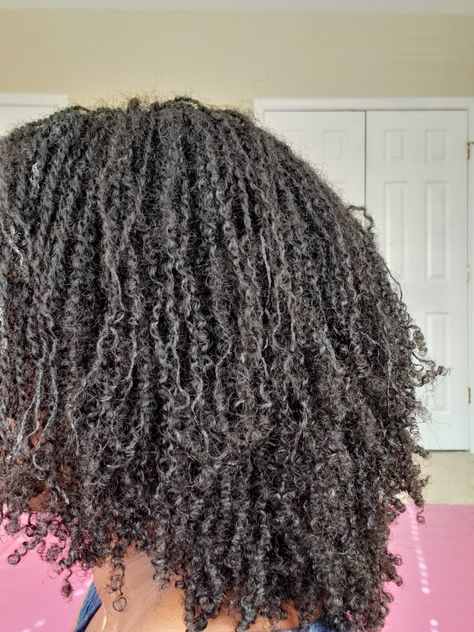 Sisterlocs Curly Ends, Microlocs Curly Ends, Locs With Curls At The End, Locs With Curly Ends, Black Hair 90s, Mama Hair, Dreadlock Style, Kawaii Hairstyles, Natural Hair Inspiration