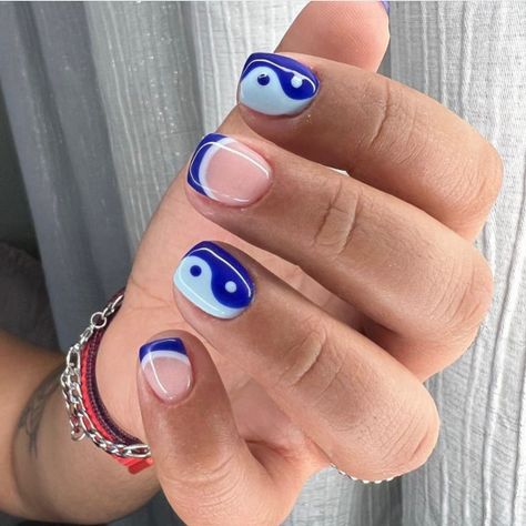 Blue Yin Yang Nails, Nails Yin And Yang, Nails Ideas Short, Yin Yang Nails, Pedicure Nail Designs, Popular Nail Art, Vibrant Nails, Simple Nail Art Designs, Nails For Kids