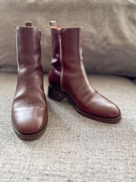 Sezane Agnes Ankle Low Boots Review ⋆ chic everywhere Low Heeled Boots Outfit, Low Boots Outfit, Heel Ankle Boots Outfit, Ankle Boots Low Heel, Boots Outfit Ankle, Low Heel Ankle Boots, Shoes Cool, Low Boots, Classic Brown