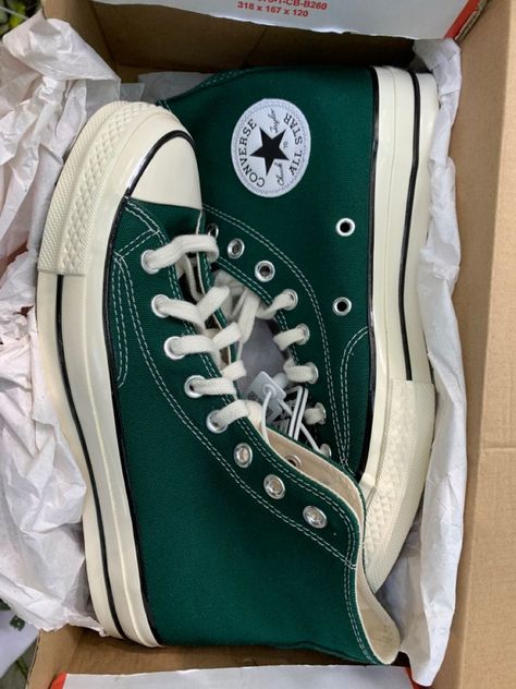 Shoes Nike Aesthetic, Dark Green Converse, Nike Aesthetic, Cute Converse, Trendy Shoes Sneakers, Dr Shoes, Regulus Black, Shoe Wishlist, Green Converse