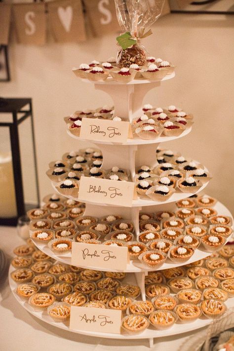 Grooms Pie Table, Mini Tart Display, Wedding Pie Display, Mini Pies Wedding Display, Mini Pie Wedding Display, Pie Wedding Display, Rehersal Dinner Meal Ideas, Dessert Tier Display, Wedding Cake Substitute Ideas