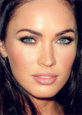 Microblading eyebrows Megan Fox Makeup, Fox Makeup, Permanente Make-up, Bentuk Alis, Wedding Hairstyles And Makeup, Braut Make-up, Perfect Eyebrows, Microblading Eyebrows, Eyebrow Shape