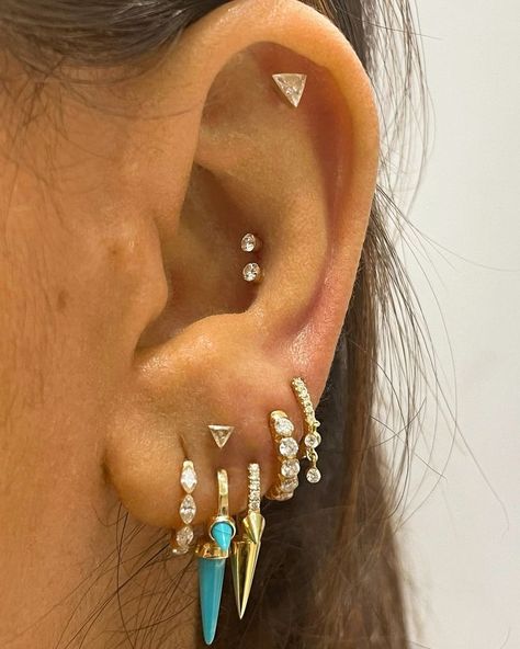 Pretty Ear Piercings, Lobe Piercing, Earings Piercings, Ear Piercings, Ear Cuff, Piercings, Diamond Earrings, Hair Makeup, Makeup